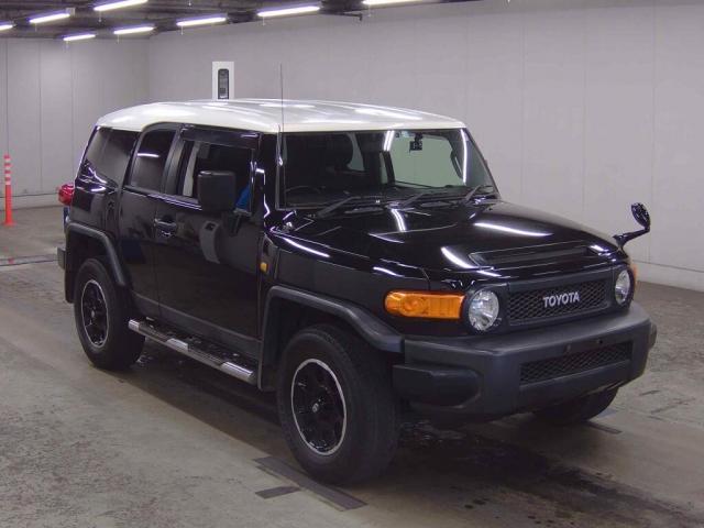 Used TOYOTA FJ CRUISER
