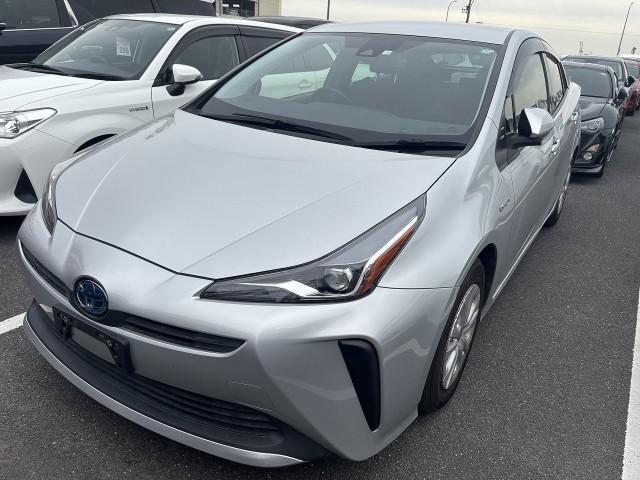 Used TOYOTA PRIUS