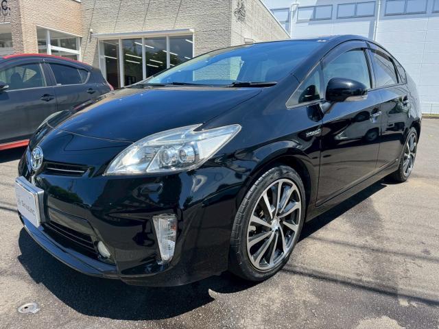 Used TOYOTA PRIUS