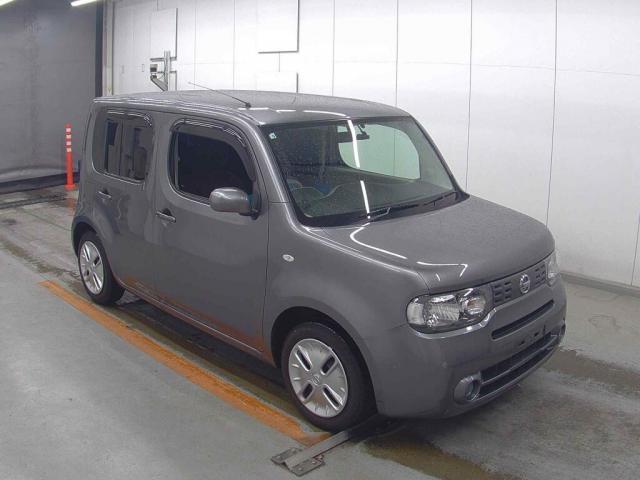 Used NISSAN CUBE