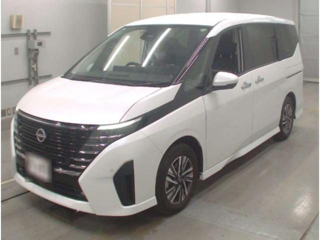 Used NISSAN SERENA