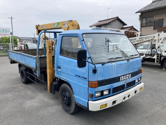 Isuzu ELF Truck