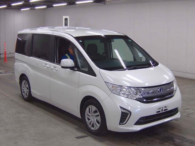 Used HONDA STEPWAGON