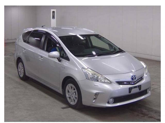 Used TOYOTA PRIUS ALPHA