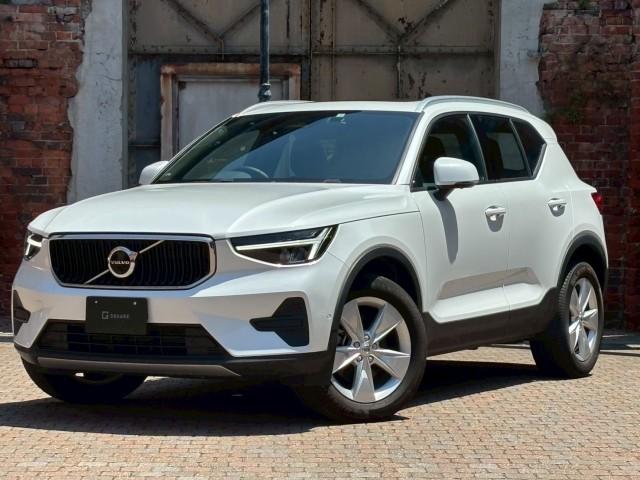 Used VOLVO XC40