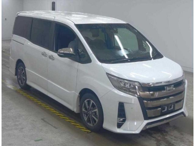 Used TOYOTA NOAH