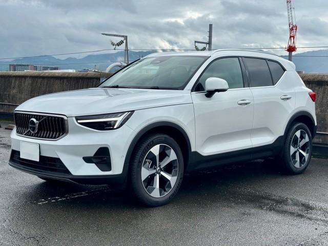 Used VOLVO XC40