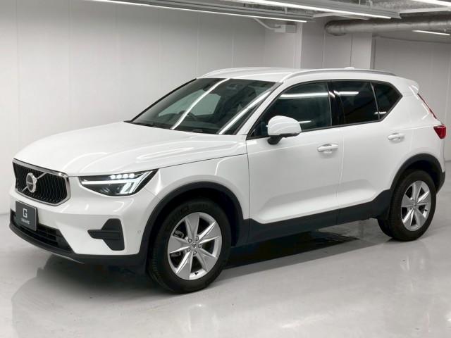 Used VOLVO XC40