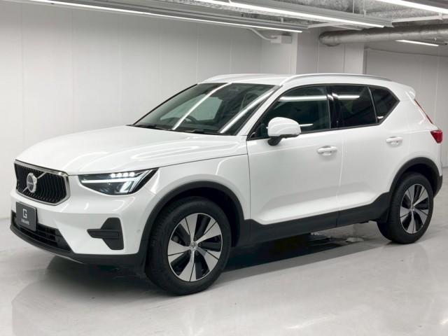 Used VOLVO XC40