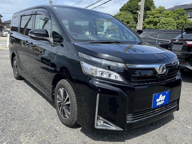 Used TOYOTA VOXY