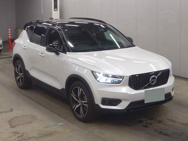Used VOLVO XC40