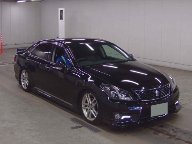 Used TOYOTA CROWN