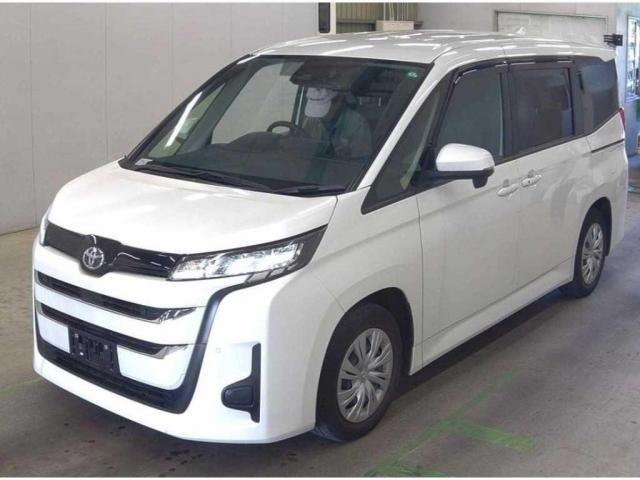 Used TOYOTA NOAH