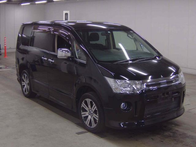 Used MITSUBISHI DELICA D:5