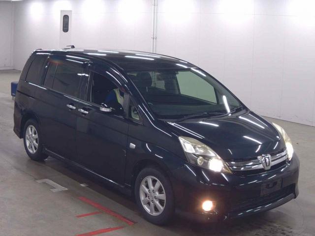 Used TOYOTA ISIS