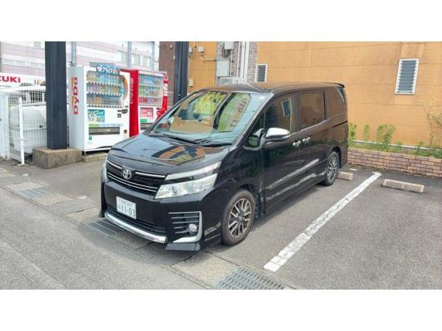 Used Toyota VOXY