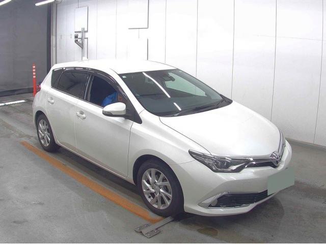 Used TOYOTA AURIS