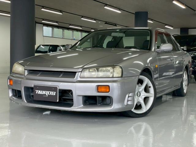 Used NISSAN SKYLINE