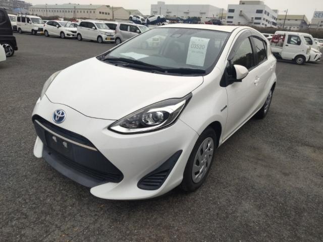 Used TOYOTA AQUA
