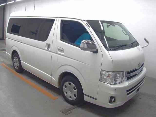 Used TOYOTA HIACE VAN