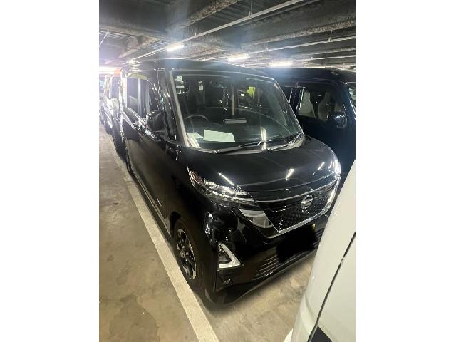 Used NISSAN ROOX