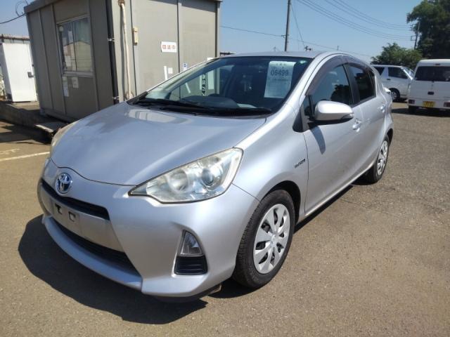 Used TOYOTA AQUA