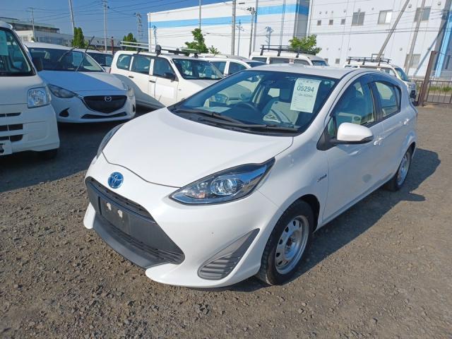 Used TOYOTA AQUA