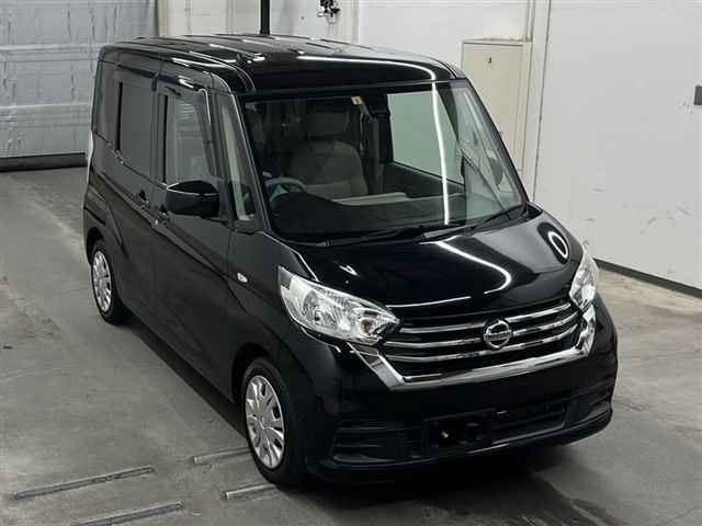 Used NISSAN DAYZ ROOX