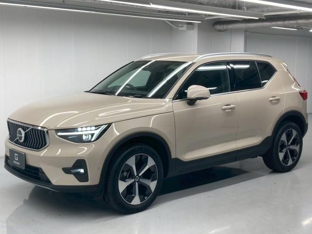 Used VOLVO XC40