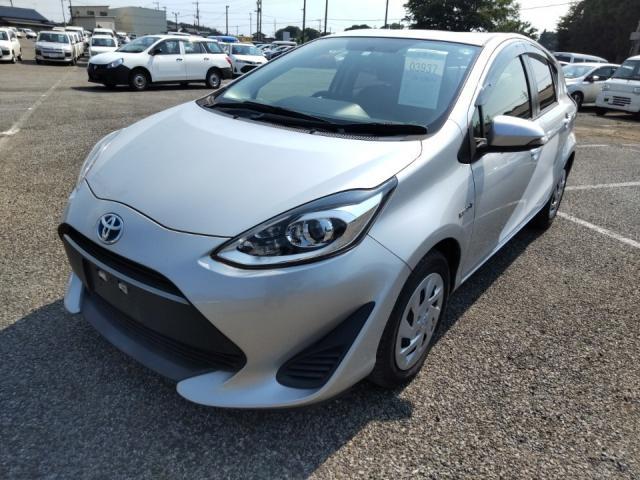 Used TOYOTA AQUA