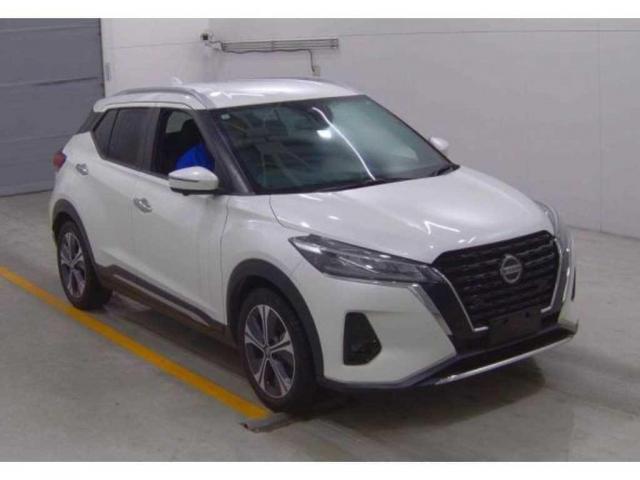 Used NISSAN KICKS