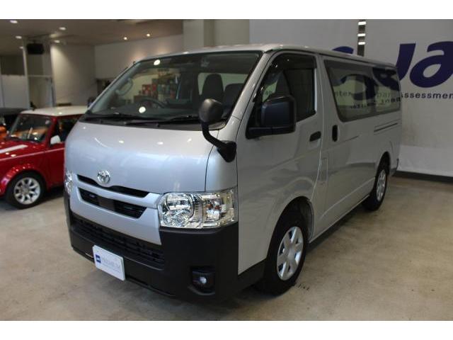 Used TOYOTA HIACE VAN