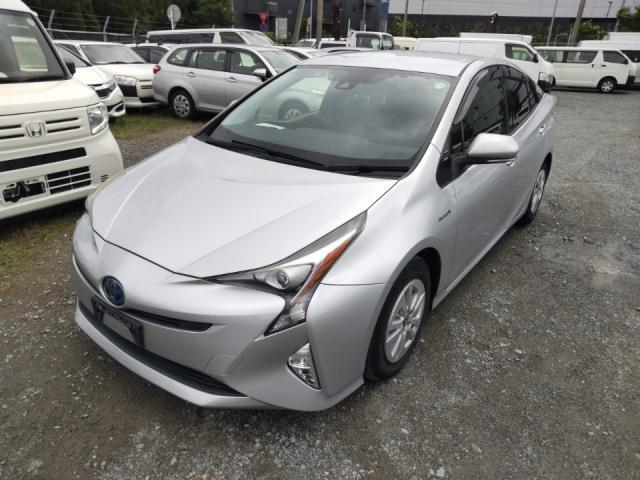 Used TOYOTA PRIUS