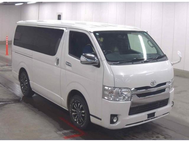 Used TOYOTA HIACE VAN