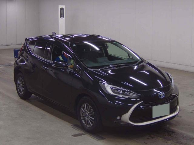Used TOYOTA AQUA