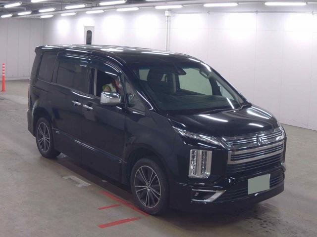 Used MITSUBISHI DELICA D:5