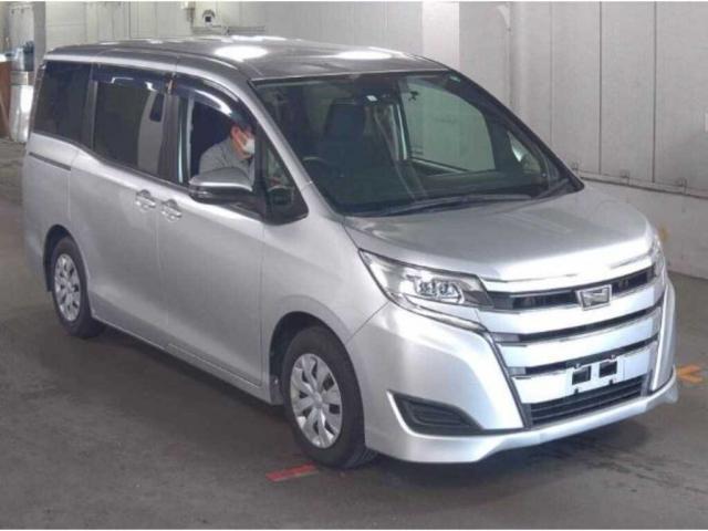 Used TOYOTA NOAH