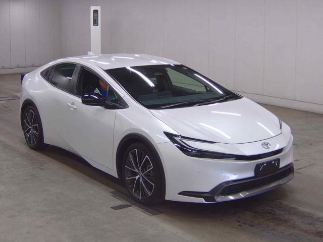 Used TOYOTA PRIUS