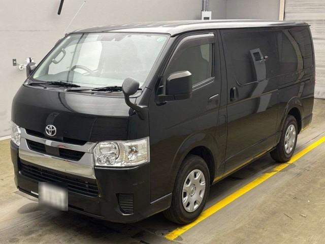 Used TOYOTA HIACE VAN