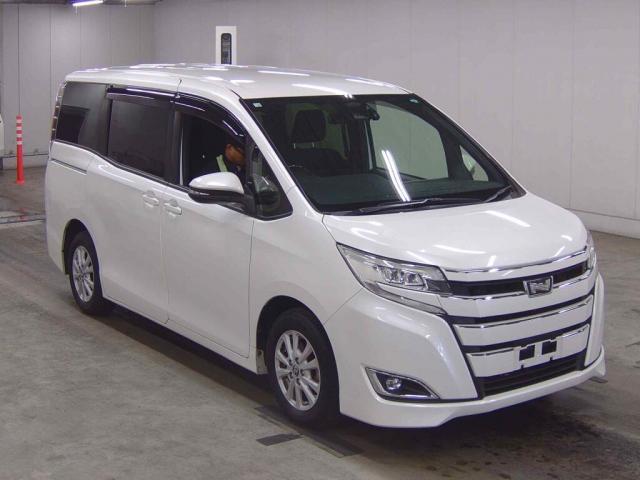 Used TOYOTA NOAH