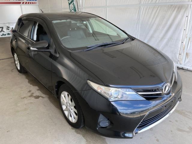 Used TOYOTA AURIS