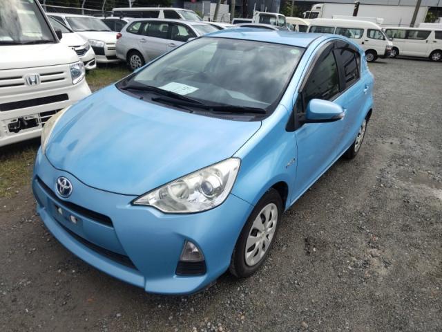Used TOYOTA AQUA