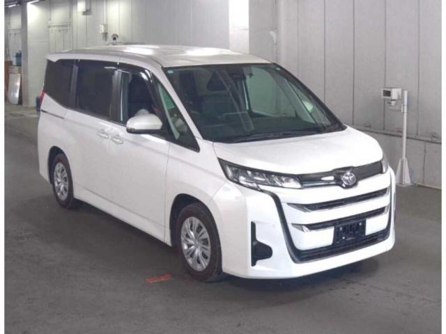 Used TOYOTA NOAH