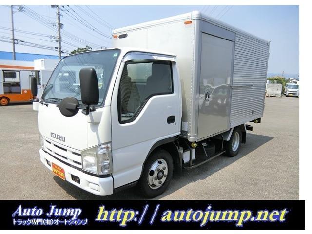 Isuzu ELF Truck