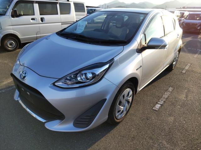 Used TOYOTA AQUA