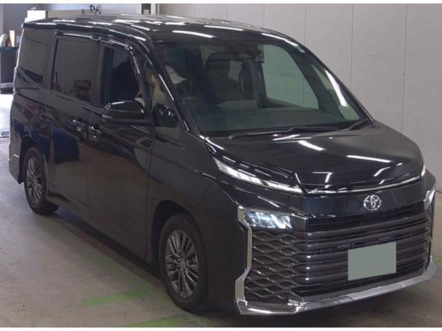 Used TOYOTA VOXY