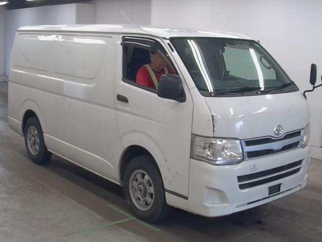 Used TOYOTA HIACE VAN