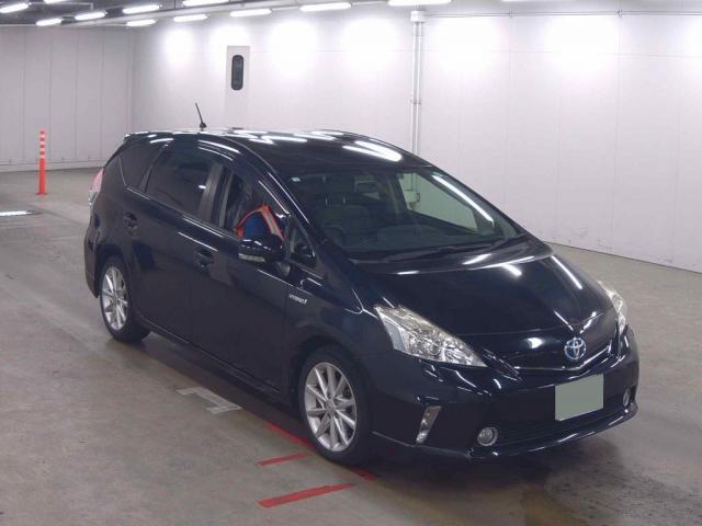 Used TOYOTA PRIUS ALPHA