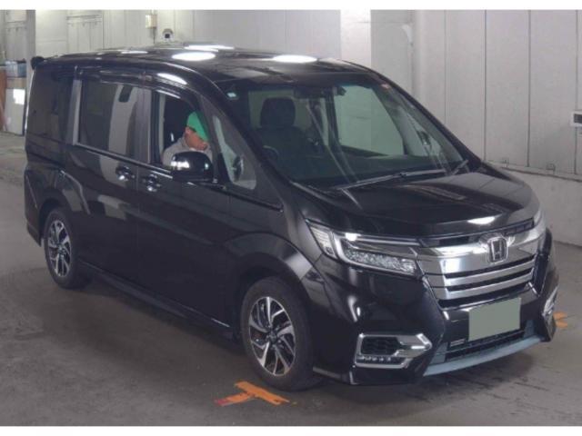 Used HONDA STEPWAGON SPADA