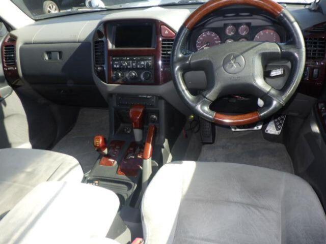 2000 Mitsubishi Pajero JDM car for sale — photo 6 of 8